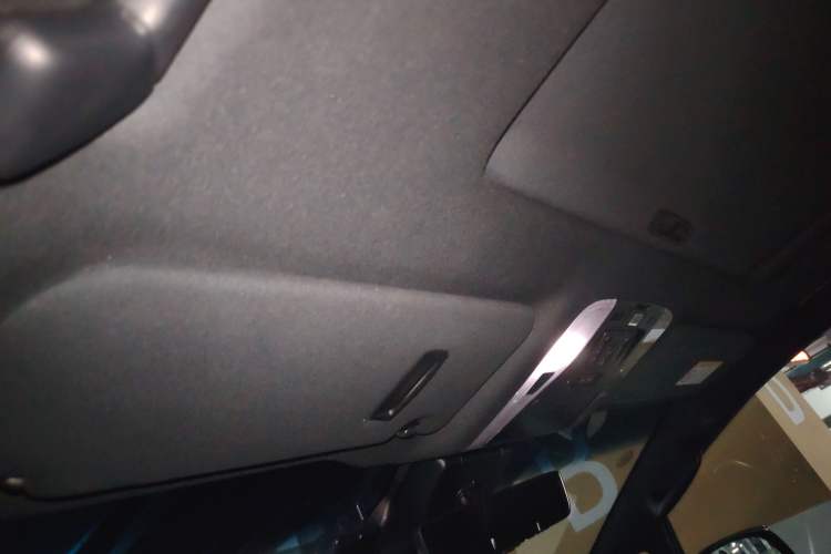 Used Lexus LM 2020 300h Four-Seat Grand Edition
