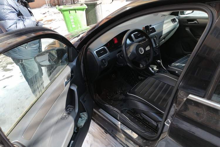 Used Volkswagen Santana 2013 1.6L Automatic Comfort Edition
