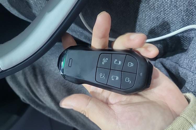 Used XPeng X9 2024 702 Ultra-Long Range Max