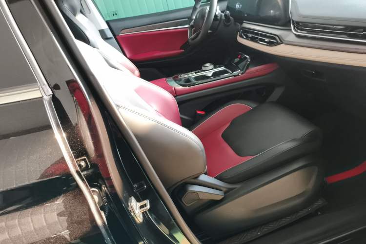 Used SOL QX 2022 300T DCT Moon Exploration Edition
