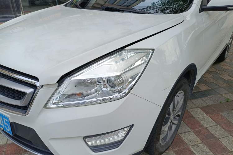 Used BAIC Senova X65 2015 2.0T Automatic Elite Model
