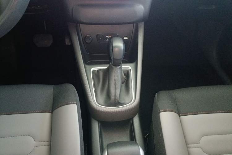 Used Citroen C4 AIRCROSS Yunyi 2018 350THP Automatic Internet E-Zhi Edition Gear Lever