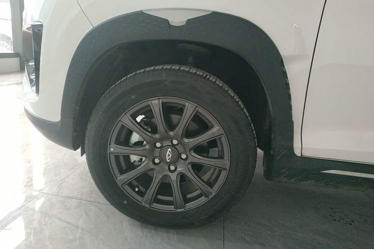 Used Chery Tiggo 3X 2023 1.5L Manual Fashion Edition Left Front Wheel Hub