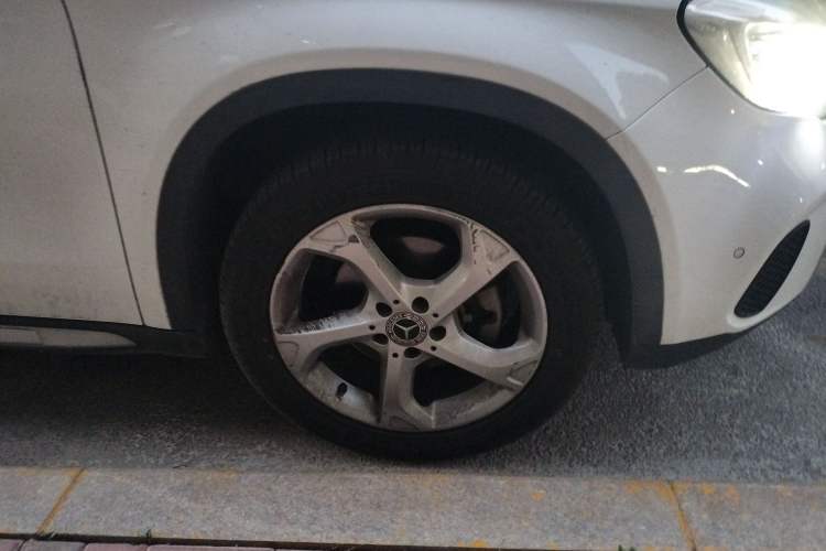Used Mercedes-Benz GLA 2018 GLA 200 Sport Edition Right Front Wheel Hub