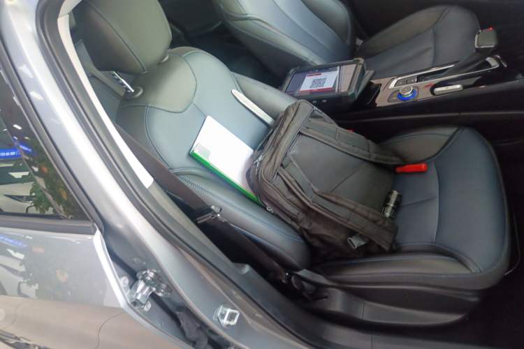 Used Buick Velite 6 2022 Plug-in Hybrid Connected Smart Edition Right Front Seat