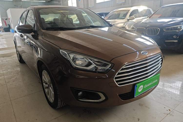 Used Ford Escort 2015 1.5L Automatic Fashion Model