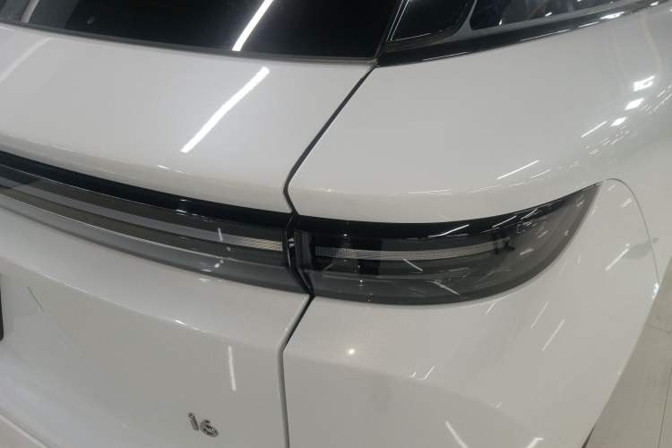 Used Li Auto i6 2025 Model Two-Wheel-Drive Standard Type