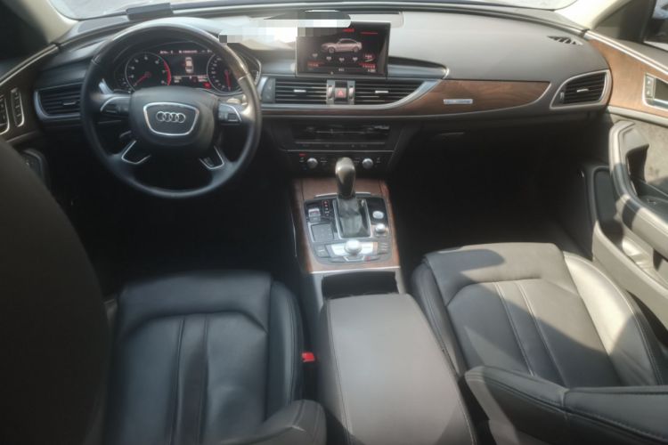 Used Audi A6L 2018 30th Anniversary Edition 45 TFSI quattro Luxury Model Center Console