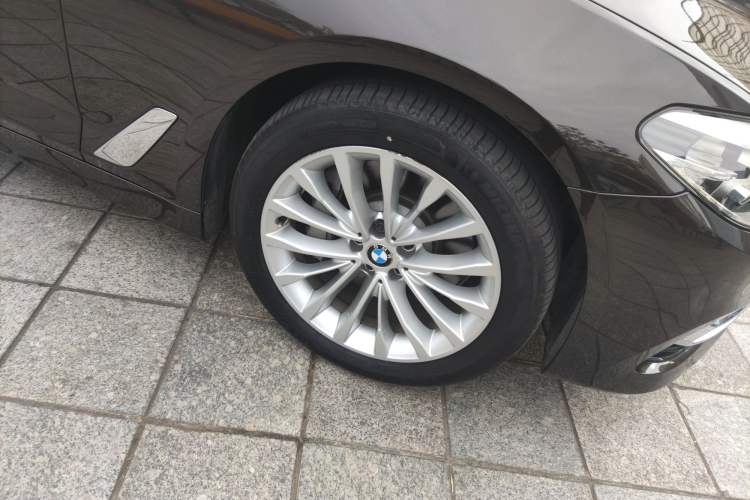 Used BMW 5 Series 2018 Facelifted 530Li xDrive Luxury Package