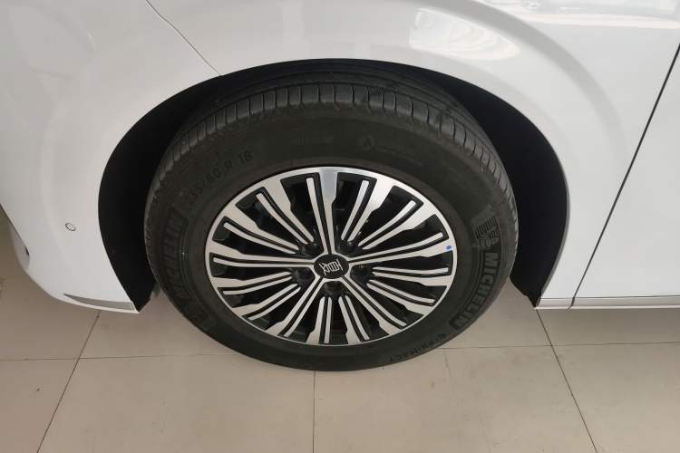 Used BYD Xia 2025 DM-i 1.5T 180km Excellence Model