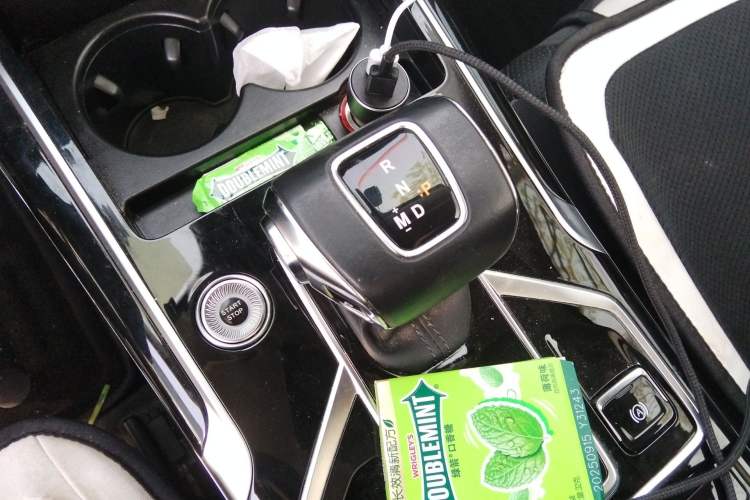 Used Hongqi HS5 2022 Revised Version 2.0T Smart Connect Flagship Edition Gear Lever