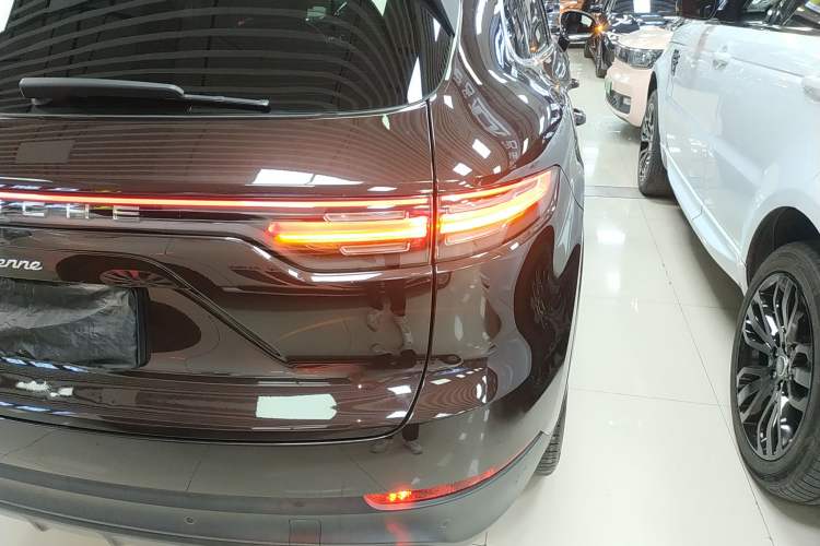 Used Porsche Cayenne 2019 Cayenne 3.0T Right Rear Taillight