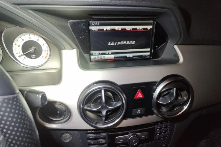 Used Mercedes-Benz GLK-Class 2015 GLK 300 4MATIC Fashion Edition Ultimate Version
