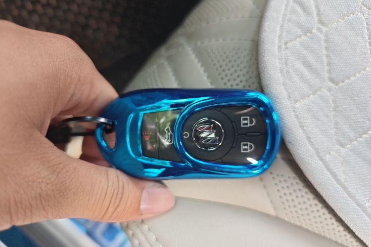 Used Buick GL8 2023 Land Executive Class Smart Enjoyment Model