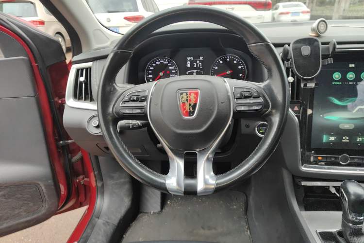 Used Roewe i6 2017 20T Automatic Internet Smart Edition
