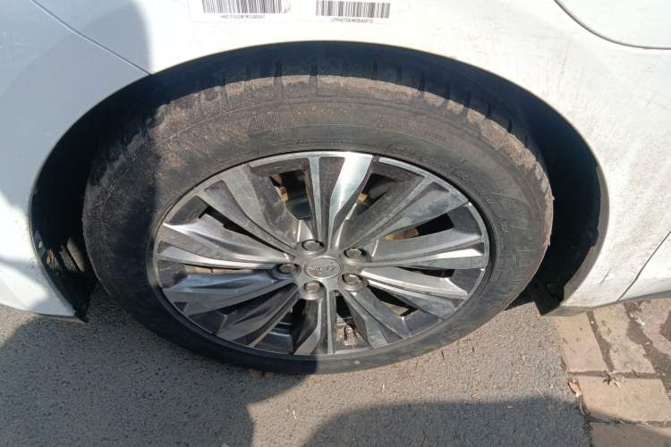 Used Hongqi E-QM5 2024 610 km PLUS Left Front Wheel Hub