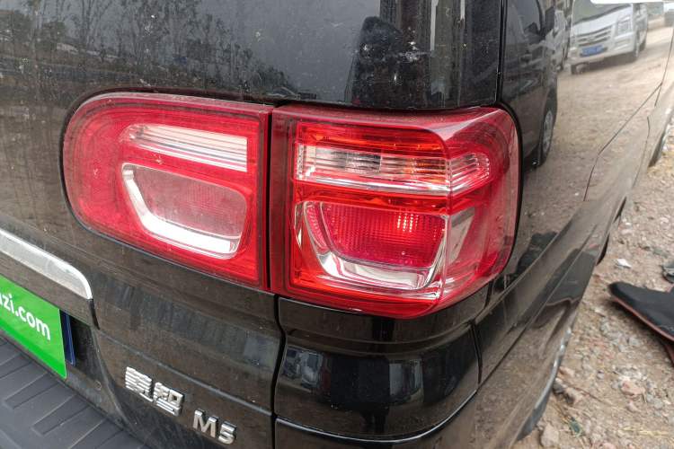 Used FORTHING Lingzhi 2023 M5L 1.6L Comfort Edition 7-Seater
