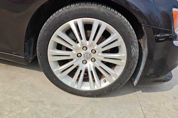 Used Chrysler 300C 2013 3.6L Premium Edition
