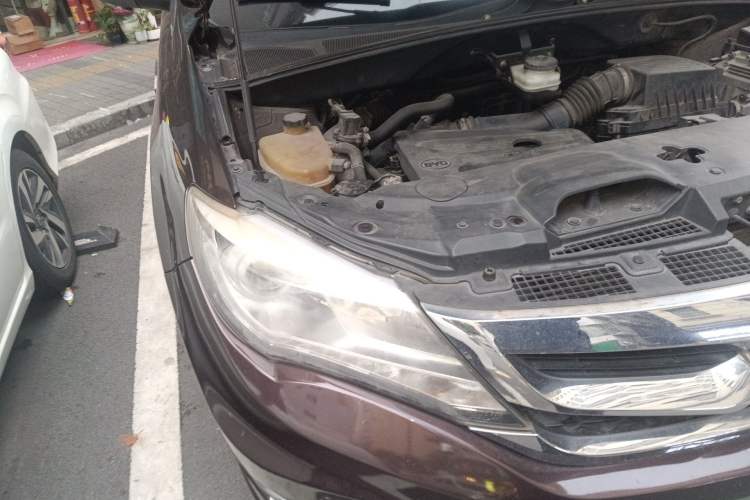 Used BYD S7 2015 2.0T Automatic Prestige Model
