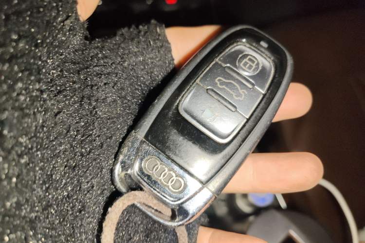 Used Audi A8 2013 A8L 45 TFSI quattro Luxury Model
