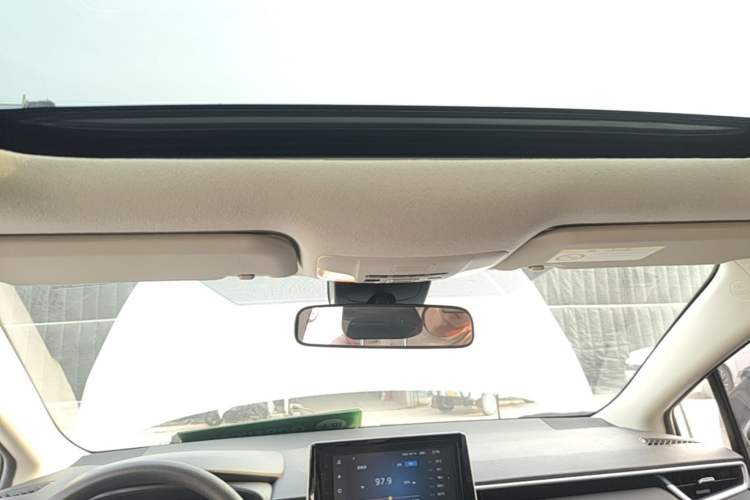 Used Toyota Corolla 2021 Dual-Motor 1.8L E-CVT Elite Edition Headliner