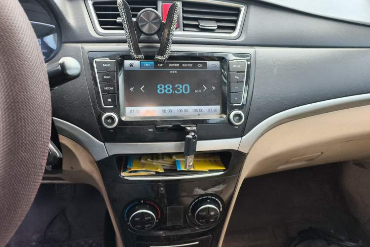 Used Great Wall C30 2013 New Vision Edition 1.5L Manual ZhiShang Model Audio And AC Panel