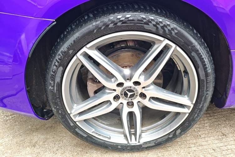 Used Mercedes-Benz E-Class 2018 E 200 4MATIC Convertible Coupe Right Rear Wheel Hub