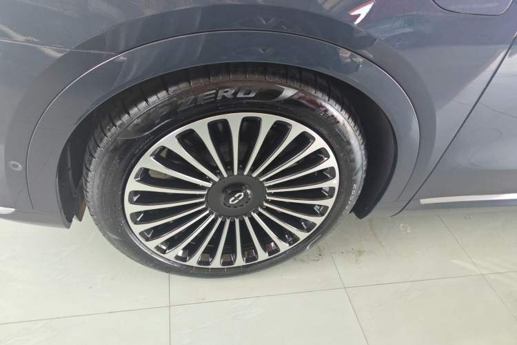 Used Hima AITO M9 2024 Range-Extended Ultra Version 52 kWh 5-Seater Model Left Front Wheel Hub