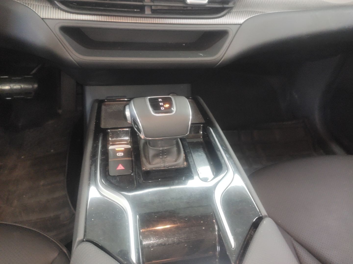 Hongqi E-QM5 2024 450km Range Commuter Version — снимка 16
