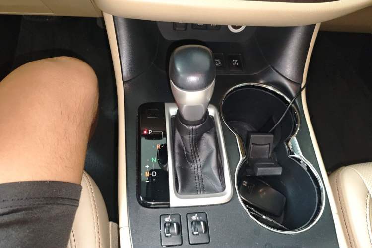 Used Toyota Highlander 2018 2.0T Four-Wheel Drive Prestige Version 7 Seats China VI Standard
