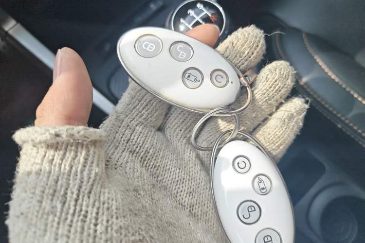 Used BYD Yuan 2017 1.5L Manual Cool Connect Model
