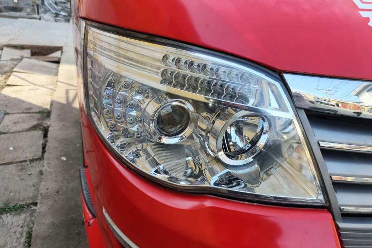 Used Golden Dragon Hiace 