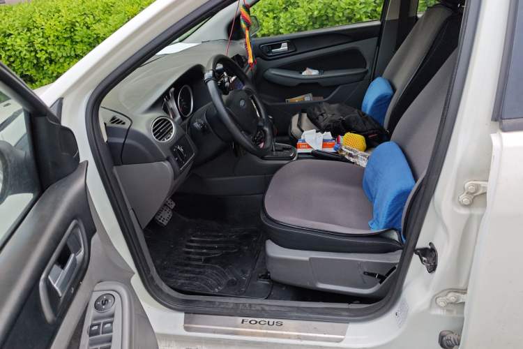 Used Ford Focus 2013 Hatchback Classic 1.8L Automatic Base Model Left Front Seat