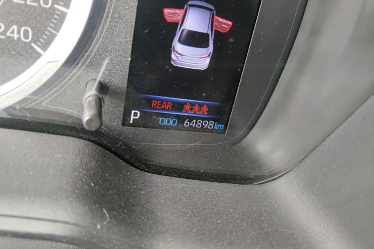 Used Toyota Corolla 2019 1.2T S-CVT GL-i Elite Edition Odometer Close Up