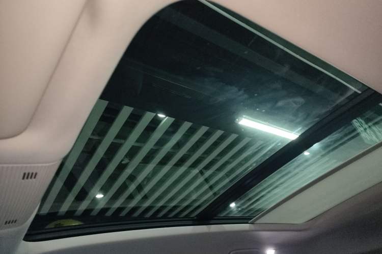 Used Volkswagen Talagon 2022 380TSI All-Wheel-Drive Luxury Prestige Pro 7-Seater Headliner