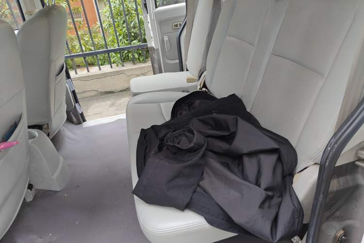 Used Jinbei New Hiace X30L 2016 1.5L Business Edition DLCG14 Left Rear Seat