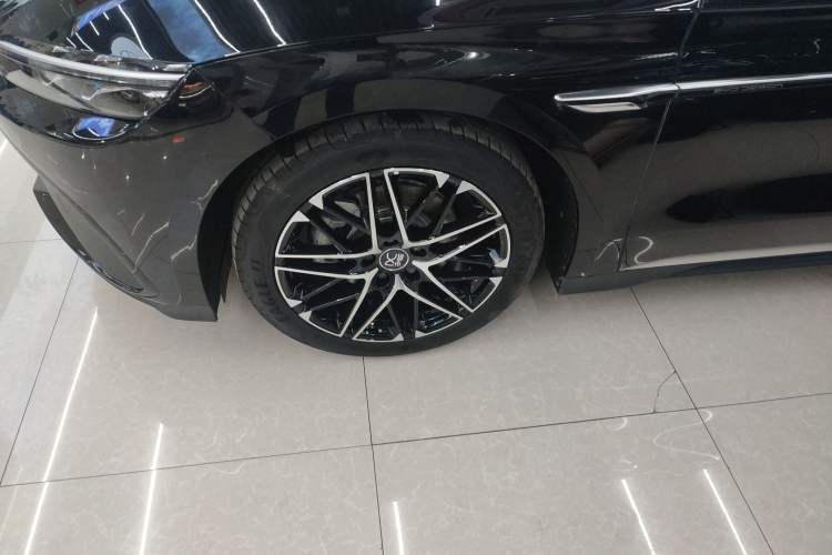 Used BYD Han 2025 EV Intelligent Driving Edition 605KM Prestige Model