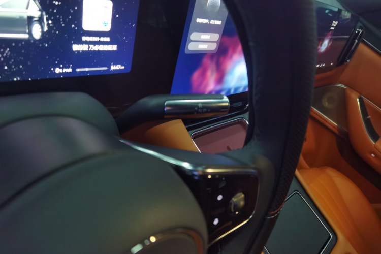 Used Hima AITO M8 2025 Model, Pure Electric Max+ Five-Seat All-Wheel-Drive Version
