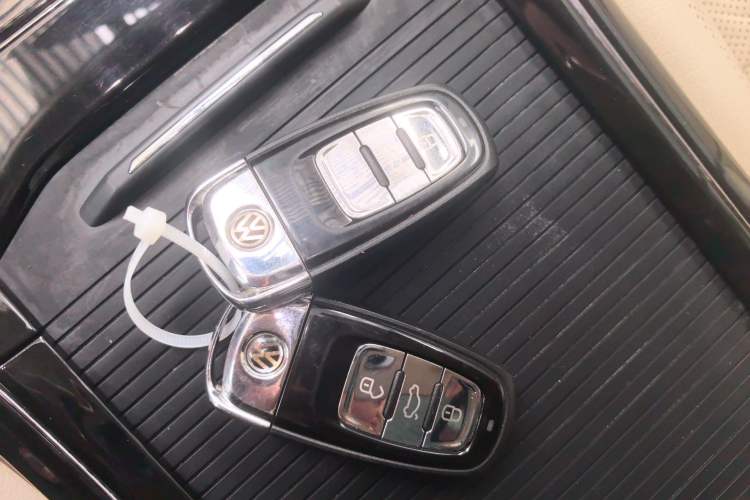 Used Volkswagen Phideon 2016 380TSI Two-Wheel-Drive Supreme Edition
