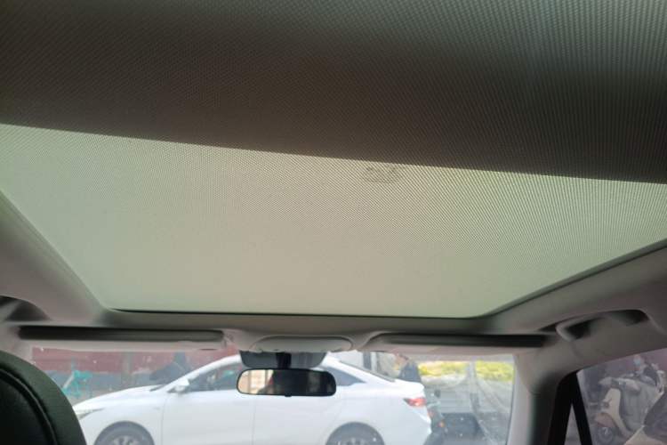 Used Jeep Renegade 2017 180T Automatic High-Energy Version Headliner