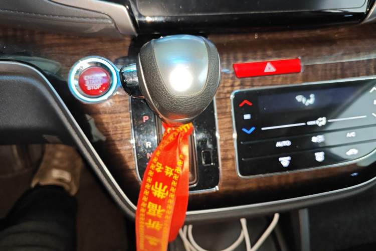 Used Honda Odyssey 2015 2.4L Smart Edition Gear Lever