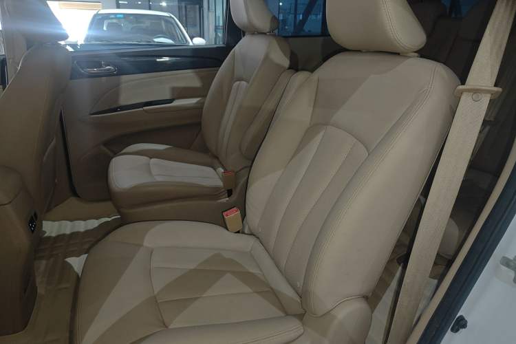 Used Baojun 730 2016 1.5L Manual Comfort Version 7 Seats China V Emission Standard