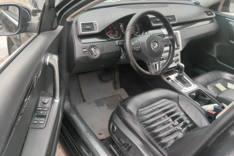 Used Volkswagen Magotan 2012 Revised 1.8TSI Luxury Version Driver Seat