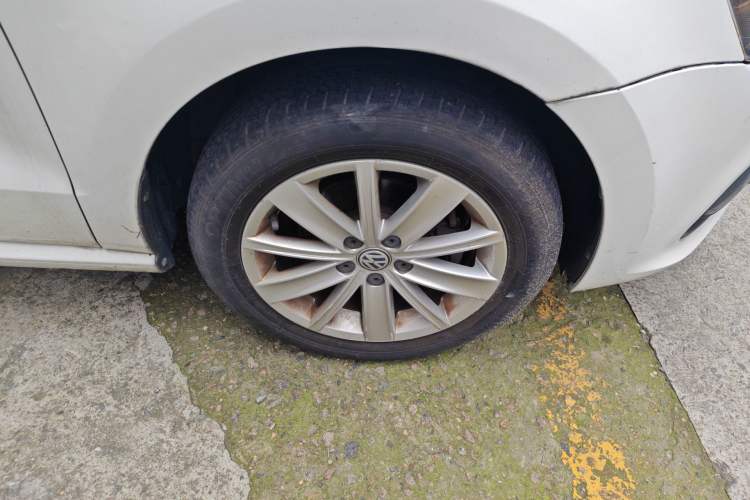 Used Volkswagen Polo 2014 1.6L Automatic Comfort Edition
