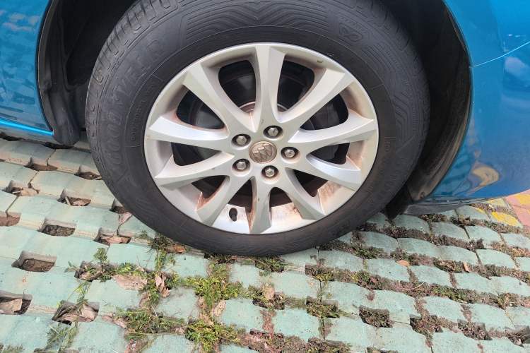 Used Buick GT 2010 XT 1.6L Automatic Fashion Edition
