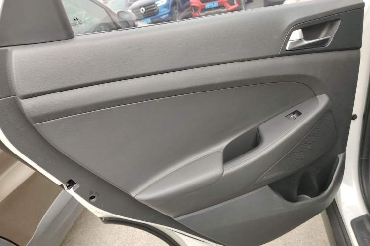 Used Hyundai Tucson 2015 1.6T Dual-Clutch Two-Wheel-Drive Smart Model
