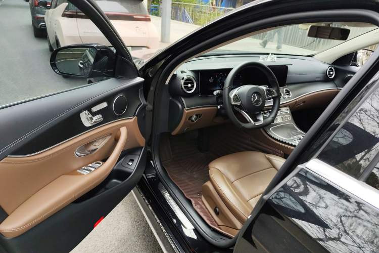 Used Mercedes-Benz E-Class 2018 Facelift E 200 L Sport 4MATIC