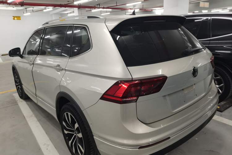 Used Volkswagen Tiguan L 2021 330TSI Automatic Two-Wheel Drive R-Line Flagship Edition
