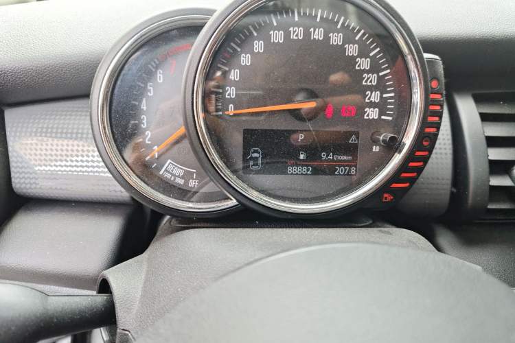 Used MINI 2015 1.5T COOPER Fun Five-Door Edition
