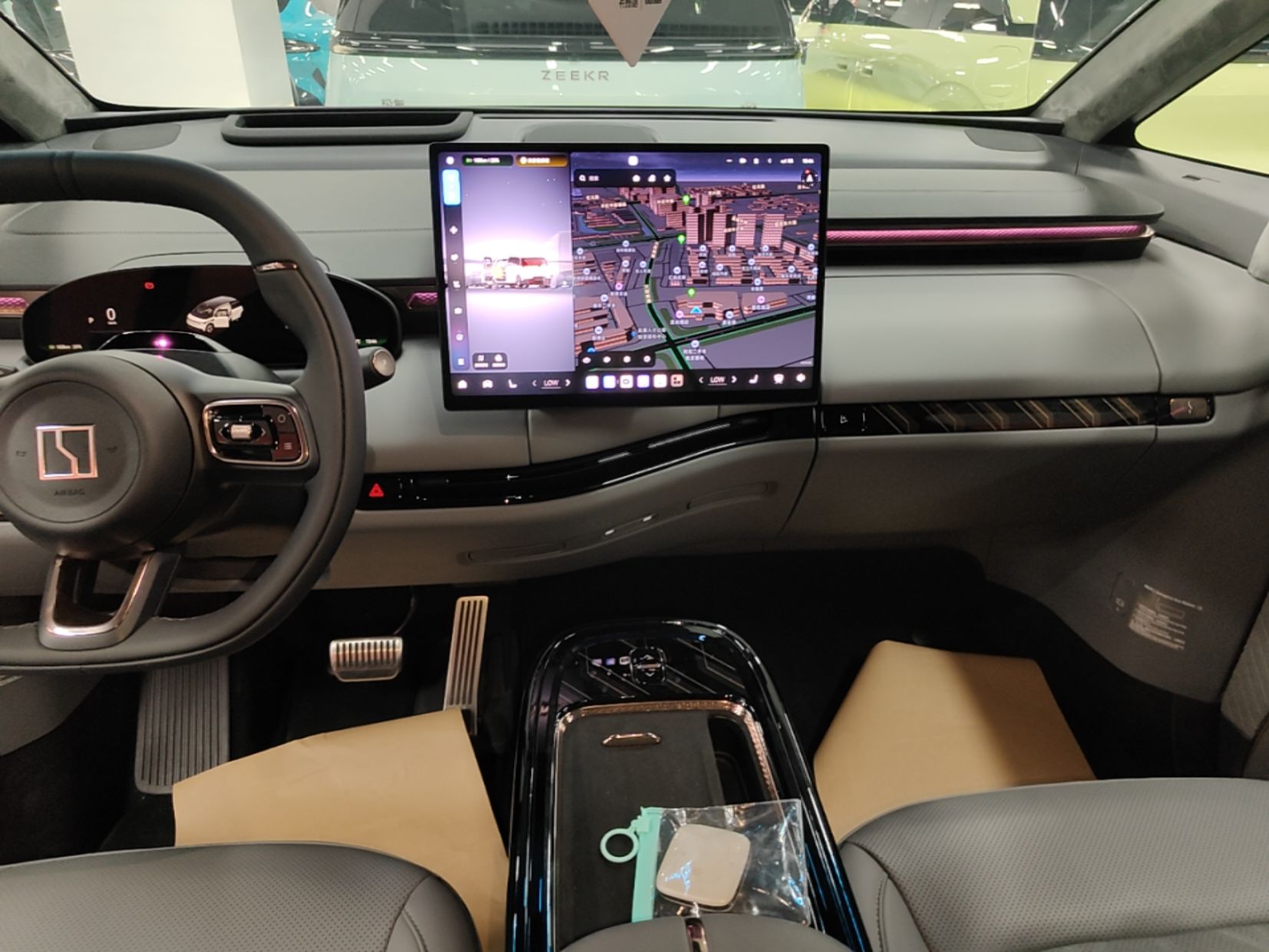 Zeekr MIX 2025 Intelligent Driving Version — снимка 15